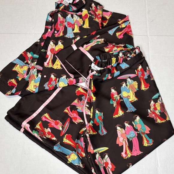 Natori geisha 2 piece pajama set in size medium - Picture 2 of 10